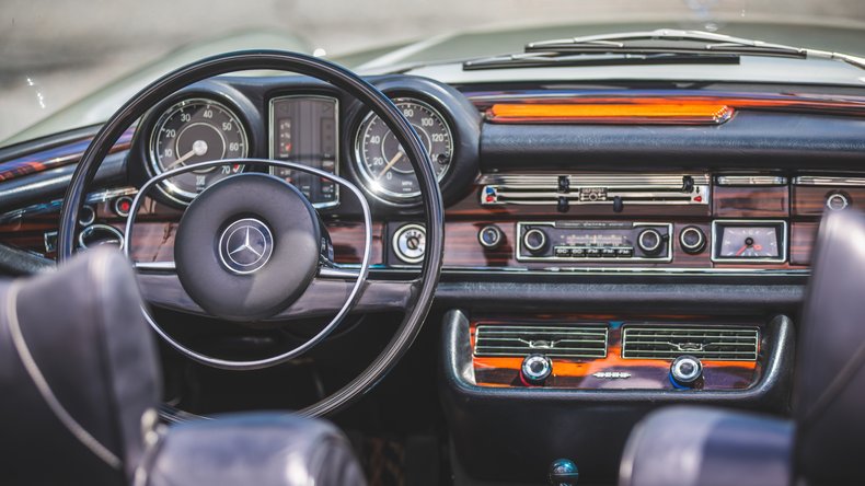 Broad Arrow Auctions | 1971 Mercedes-Benz 280 SE 3.5 Cabriolet