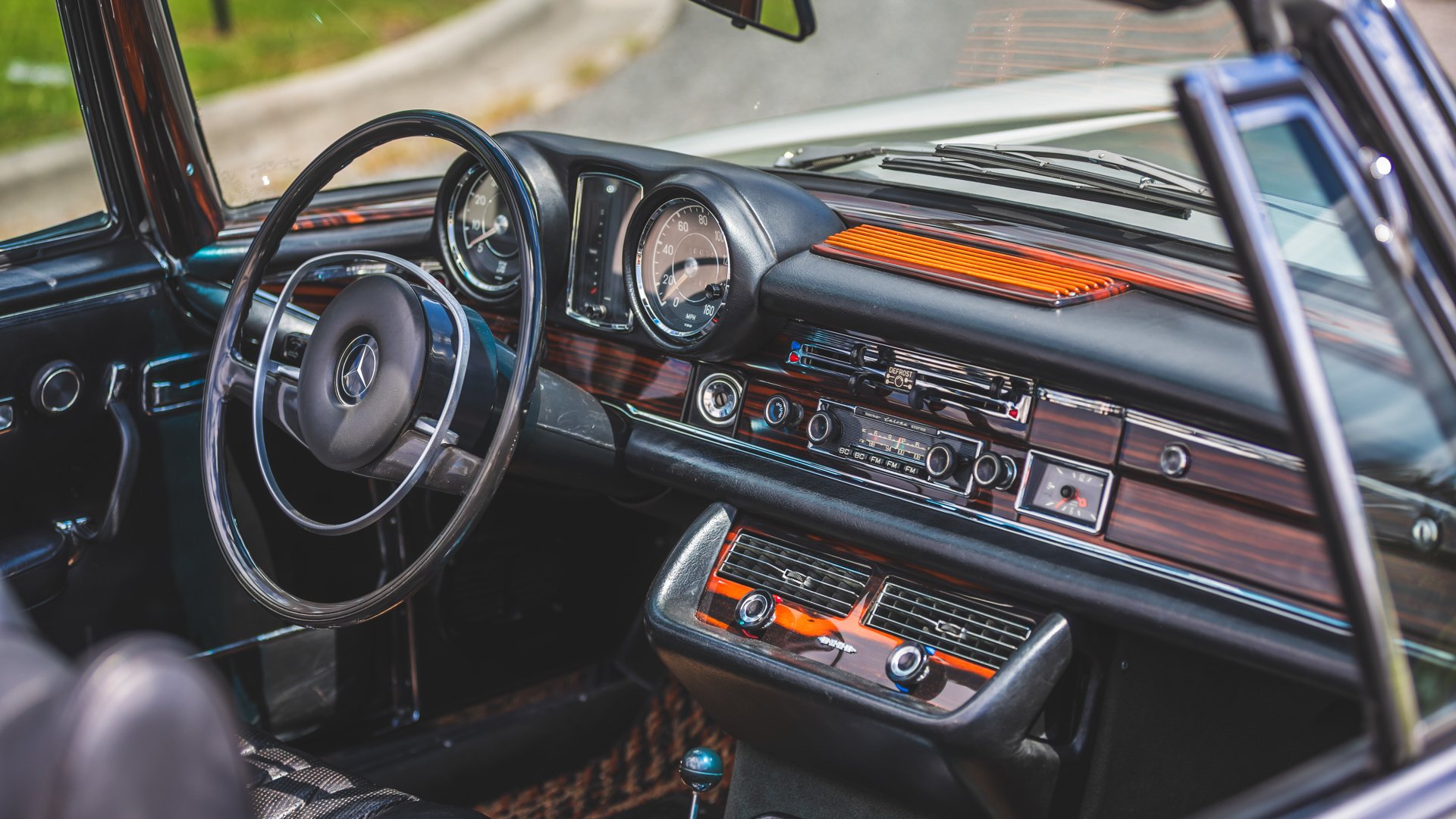 Broad Arrow Auctions | 1971 Mercedes-Benz 280 SE 3.5 Cabriolet