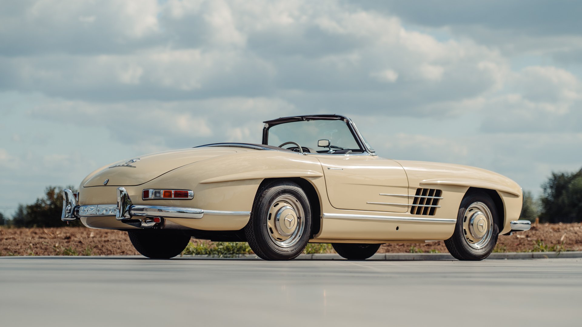 Broad Arrow Auctions | 1957 Mercedes-Benz 300 SL Roadster