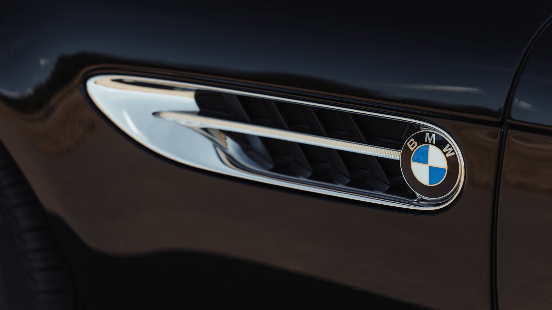 Broad Arrow Auctions | 2000 BMW Z8 ex-Pete Sampras