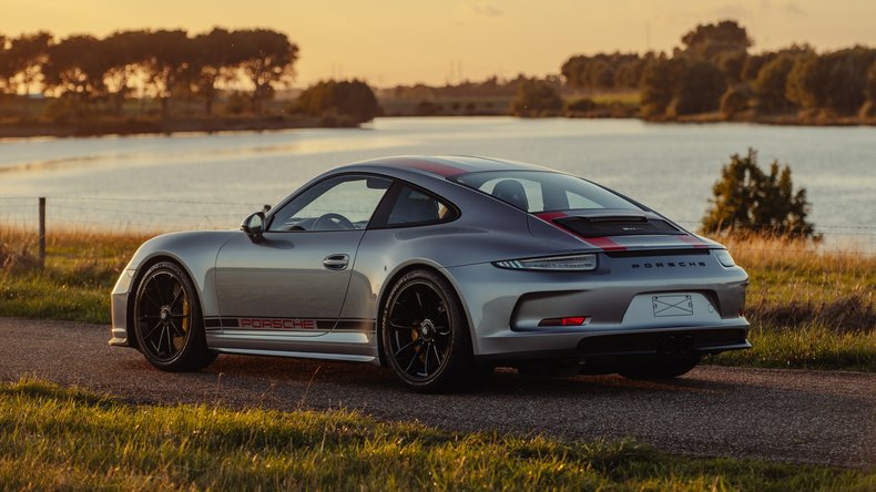 Broad Arrow Auctions | 2016 Porsche 911 R