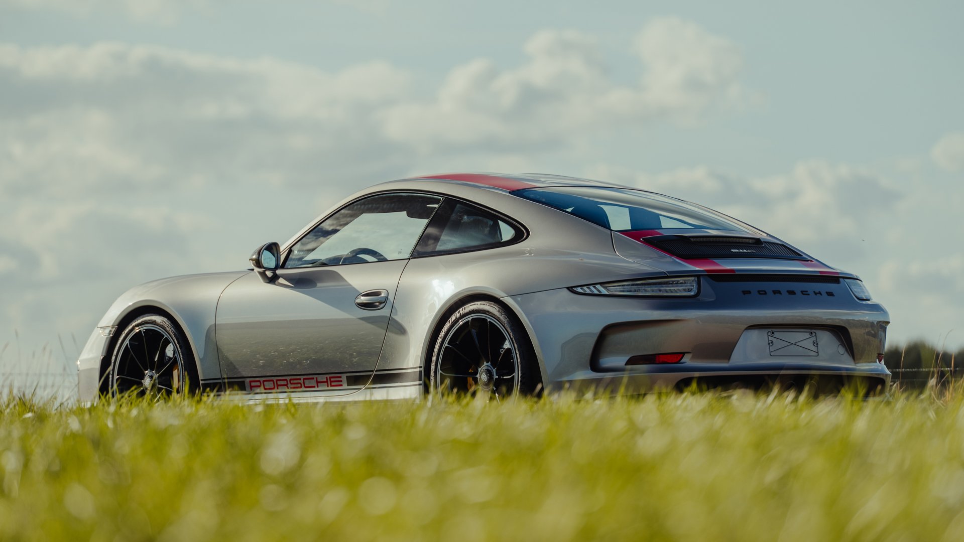 Broad Arrow Auctions | 2016 Porsche 911 R