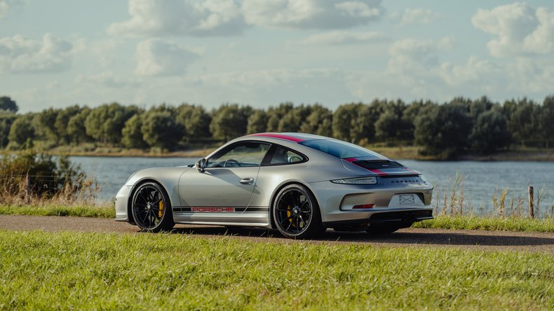 Broad Arrow Auctions | 2016 Porsche 911 R