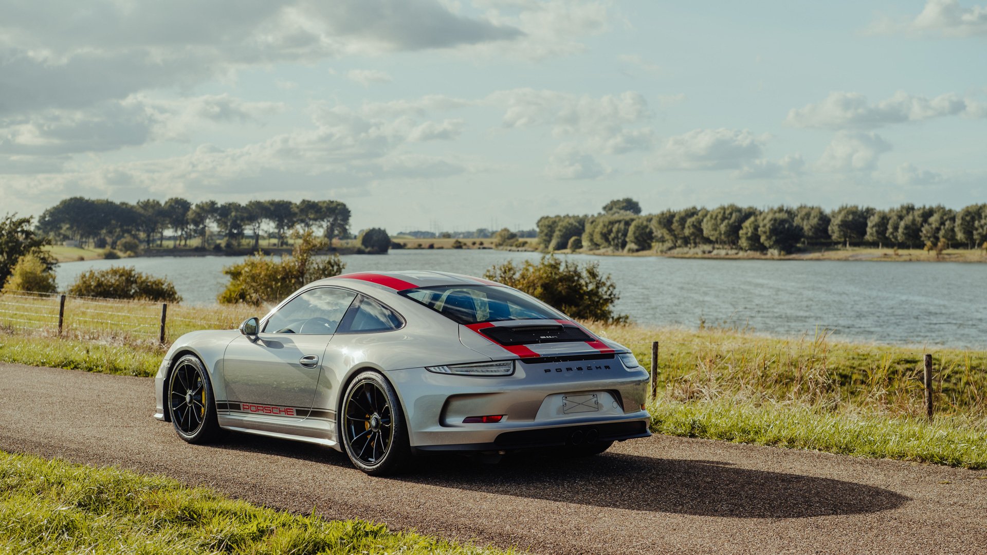 Broad Arrow Auctions | 2016 Porsche 911 R