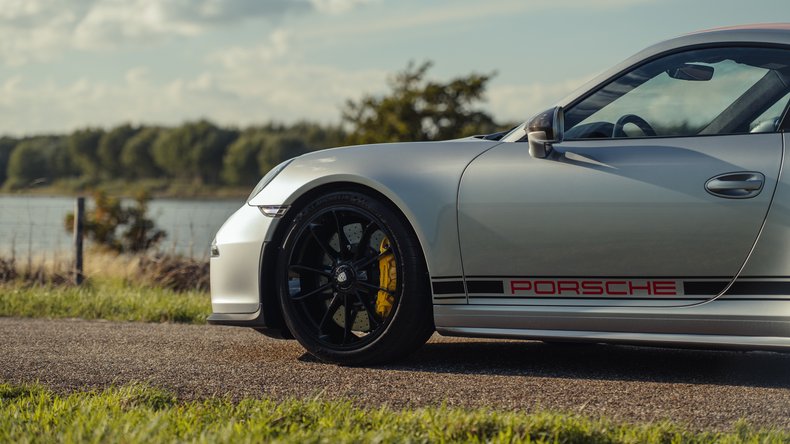 Broad Arrow Auctions | 2016 Porsche 911 R