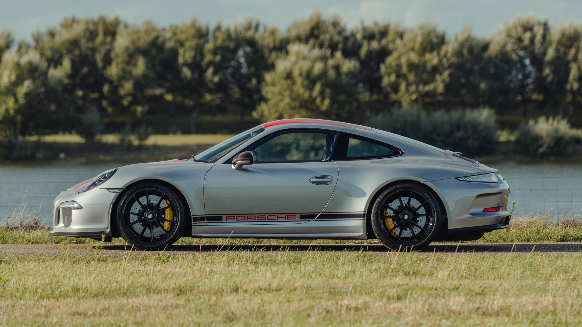 Broad Arrow Auctions | 2016 Porsche 911 R
