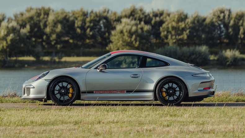 Broad Arrow Auctions | 2016 Porsche 911 R