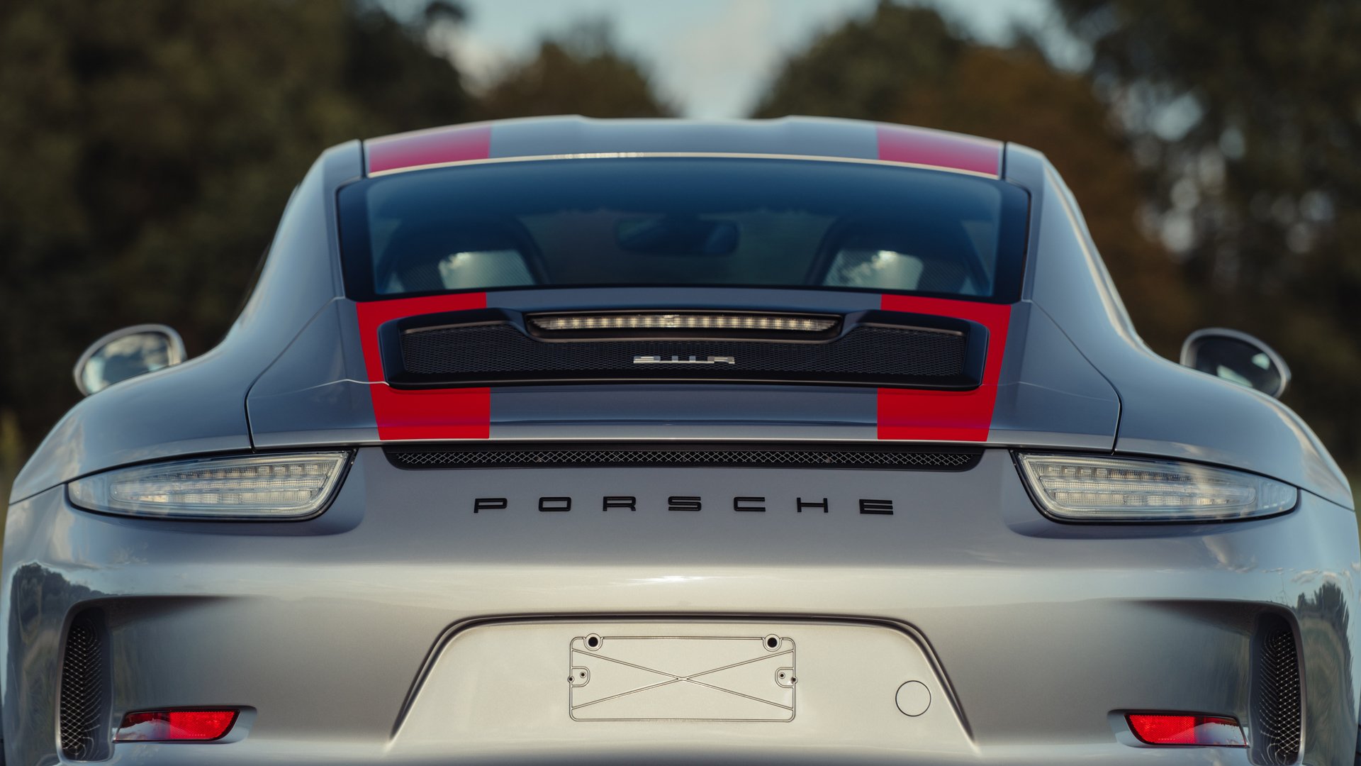 Broad Arrow Auctions | 2016 Porsche 911 R