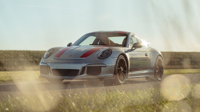 Broad Arrow Auctions | 2016 Porsche 911 R
