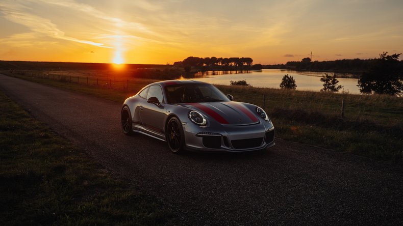 Broad Arrow Auctions | 2016 Porsche 911 R