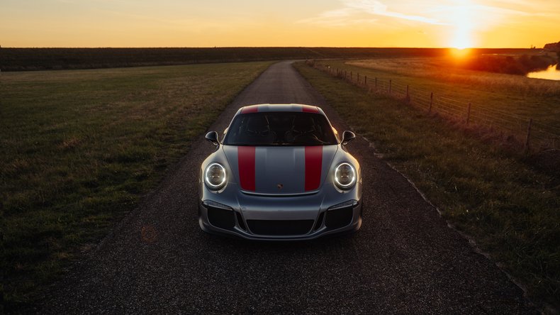 Broad Arrow Auctions | 2016 Porsche 911 R