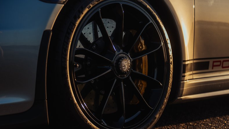 Broad Arrow Auctions | 2016 Porsche 911 R