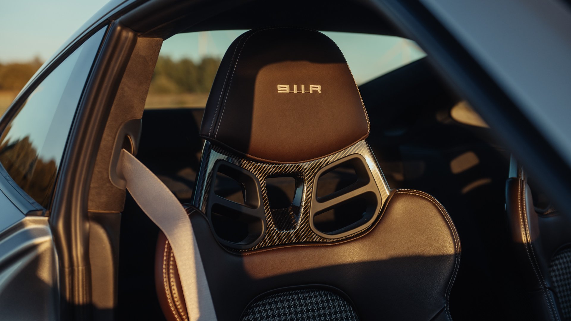 Broad Arrow Auctions | 2016 Porsche 911 R