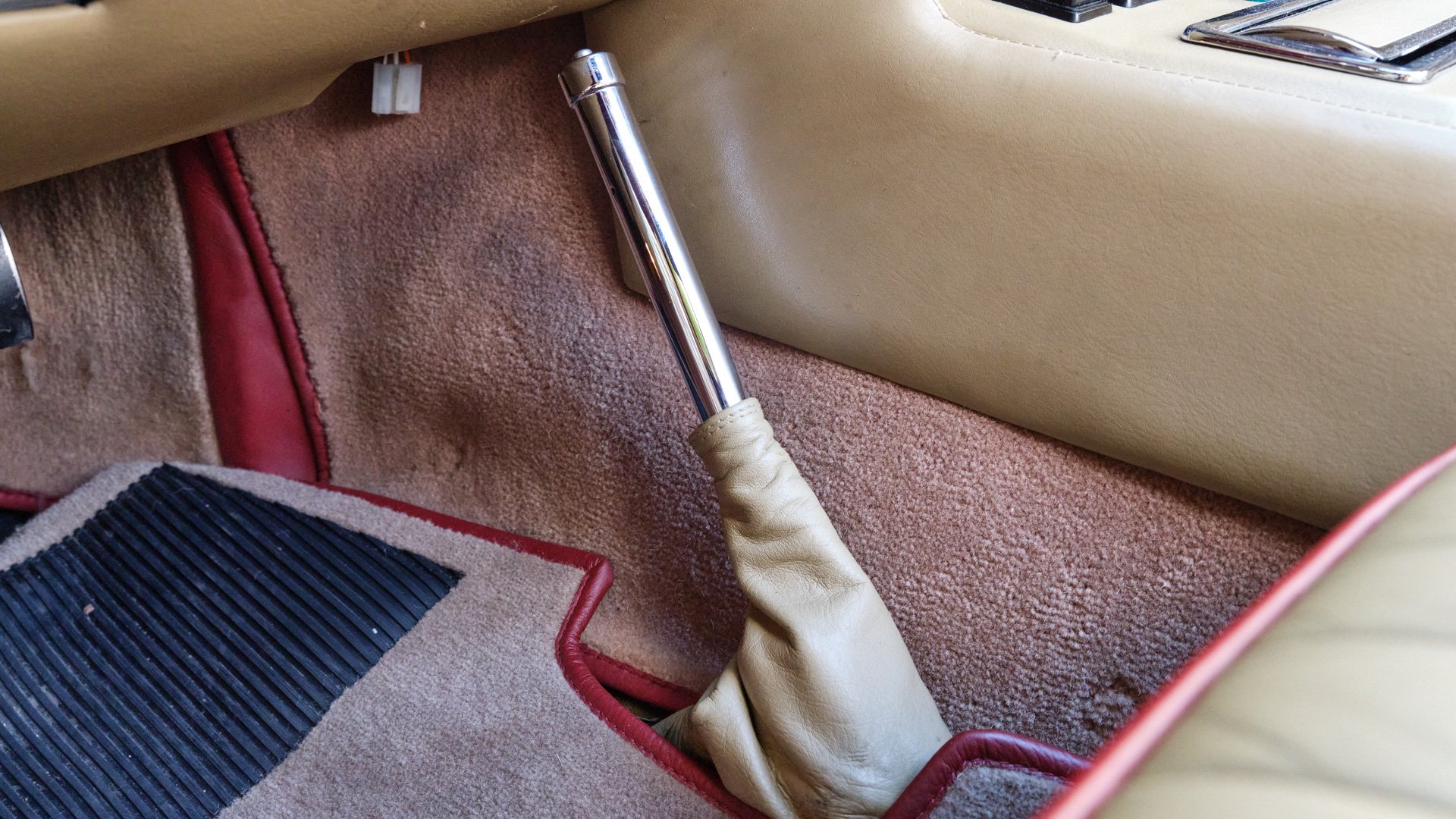 Broad Arrow Auctions | 1987 Aston Martin V8 Volante