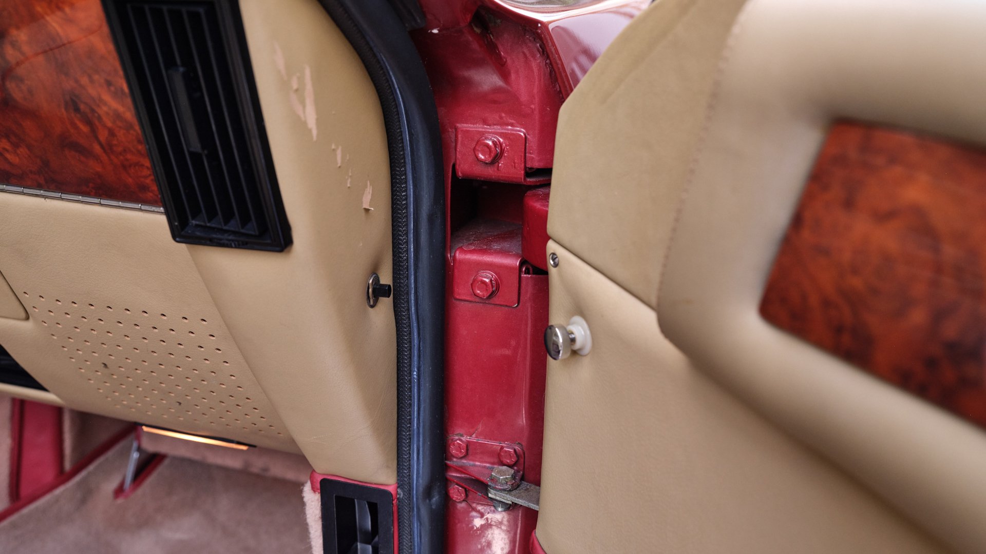 Broad Arrow Auctions | 1987 Aston Martin V8 Volante