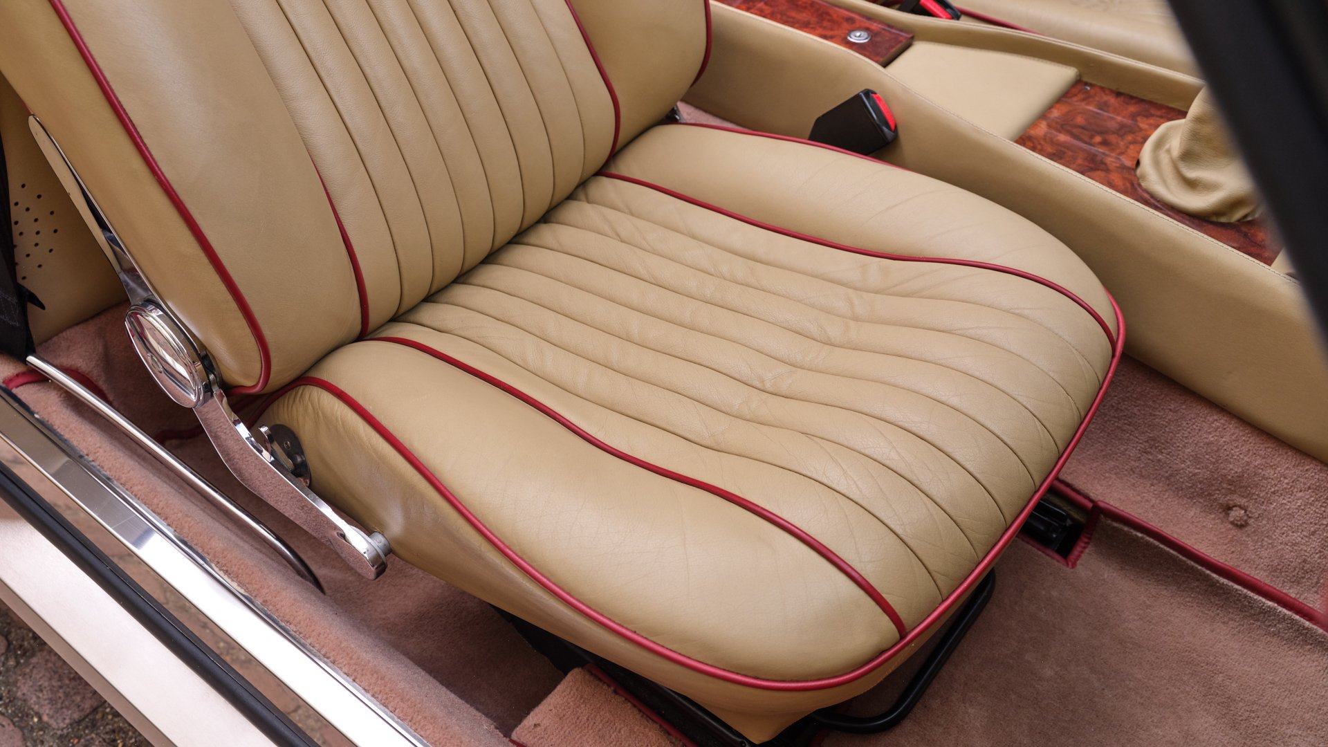 Broad Arrow Auctions | 1987 Aston Martin V8 Volante