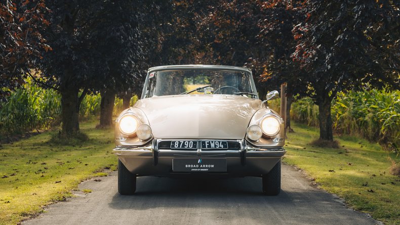 Broad Arrow Auctions | 1966 Citroën DS 21 Cabriolet Palm Beach by Chapron