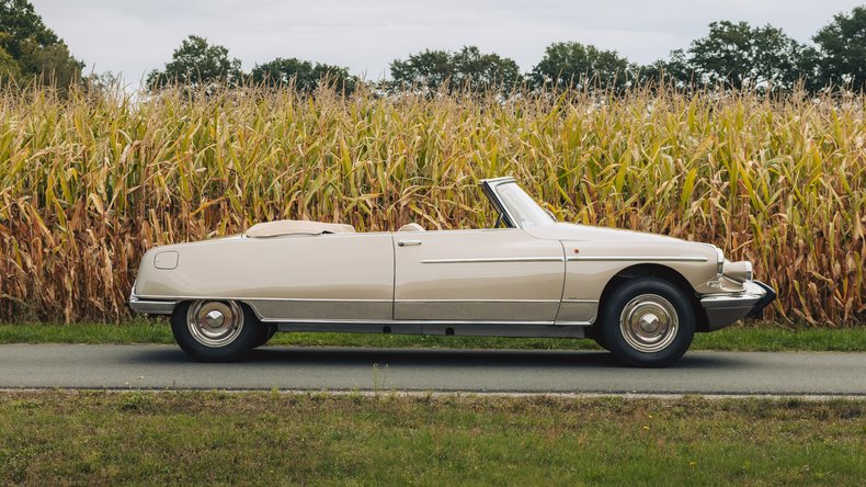 Broad Arrow Auctions | 1966 Citroën DS 21 Cabriolet Palm Beach by Chapron