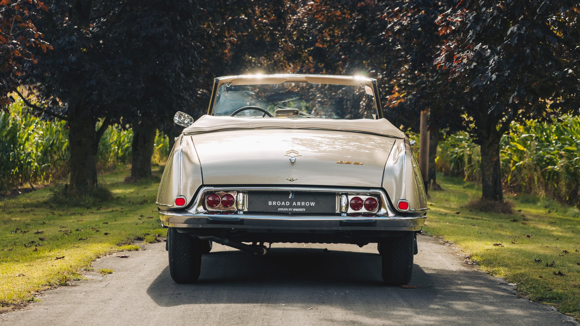 Broad Arrow Auctions | 1966 Citroën DS 21 Cabriolet Palm Beach by Chapron
