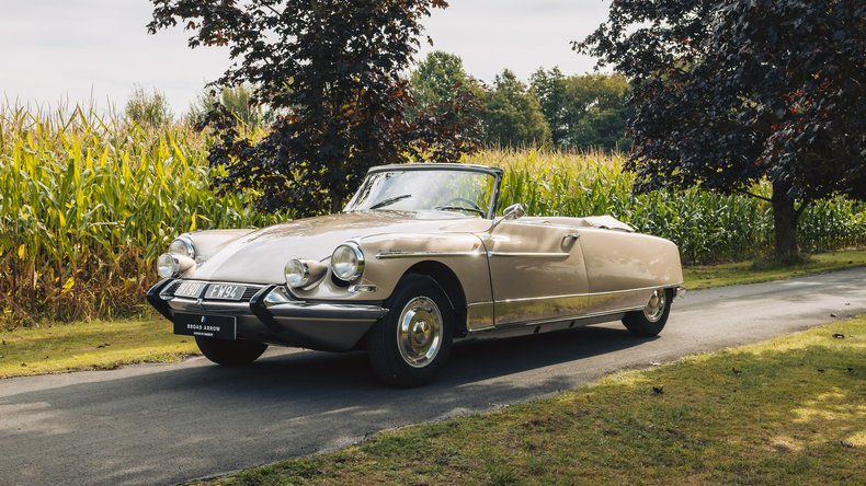 Broad Arrow Auctions | 1966 Citroën DS 21 Cabriolet Palm Beach by Chapron
