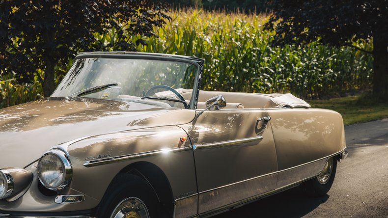 Broad Arrow Auctions | 1966 Citroën DS 21 Cabriolet Palm Beach by Chapron