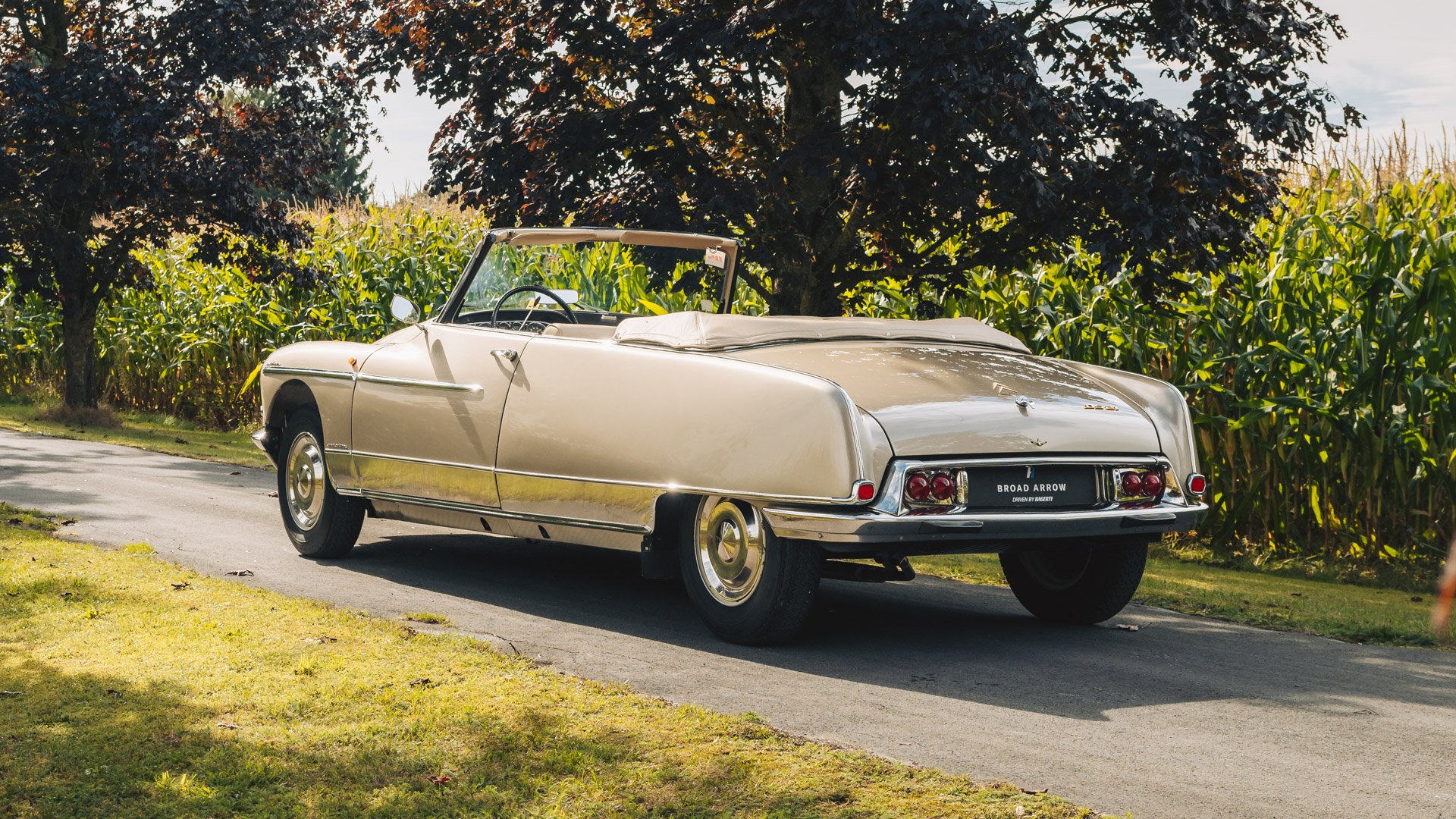 Broad Arrow Auctions | 1966 Citroën DS 21 Cabriolet Palm Beach by Chapron