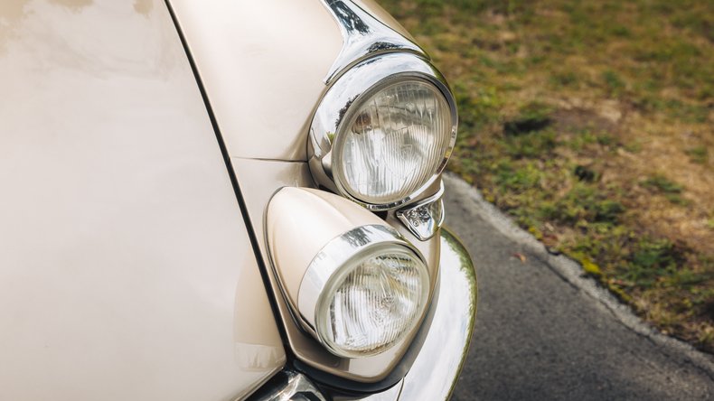 Broad Arrow Auctions | 1966 Citroën DS 21 Cabriolet Palm Beach by Chapron