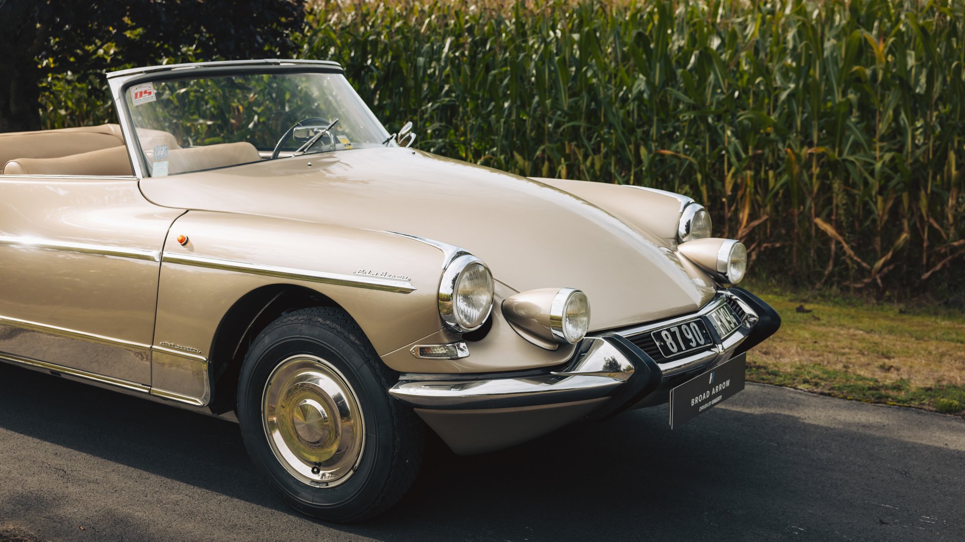 Broad Arrow Auctions | 1966 Citroën DS 21 Cabriolet Palm Beach by Chapron