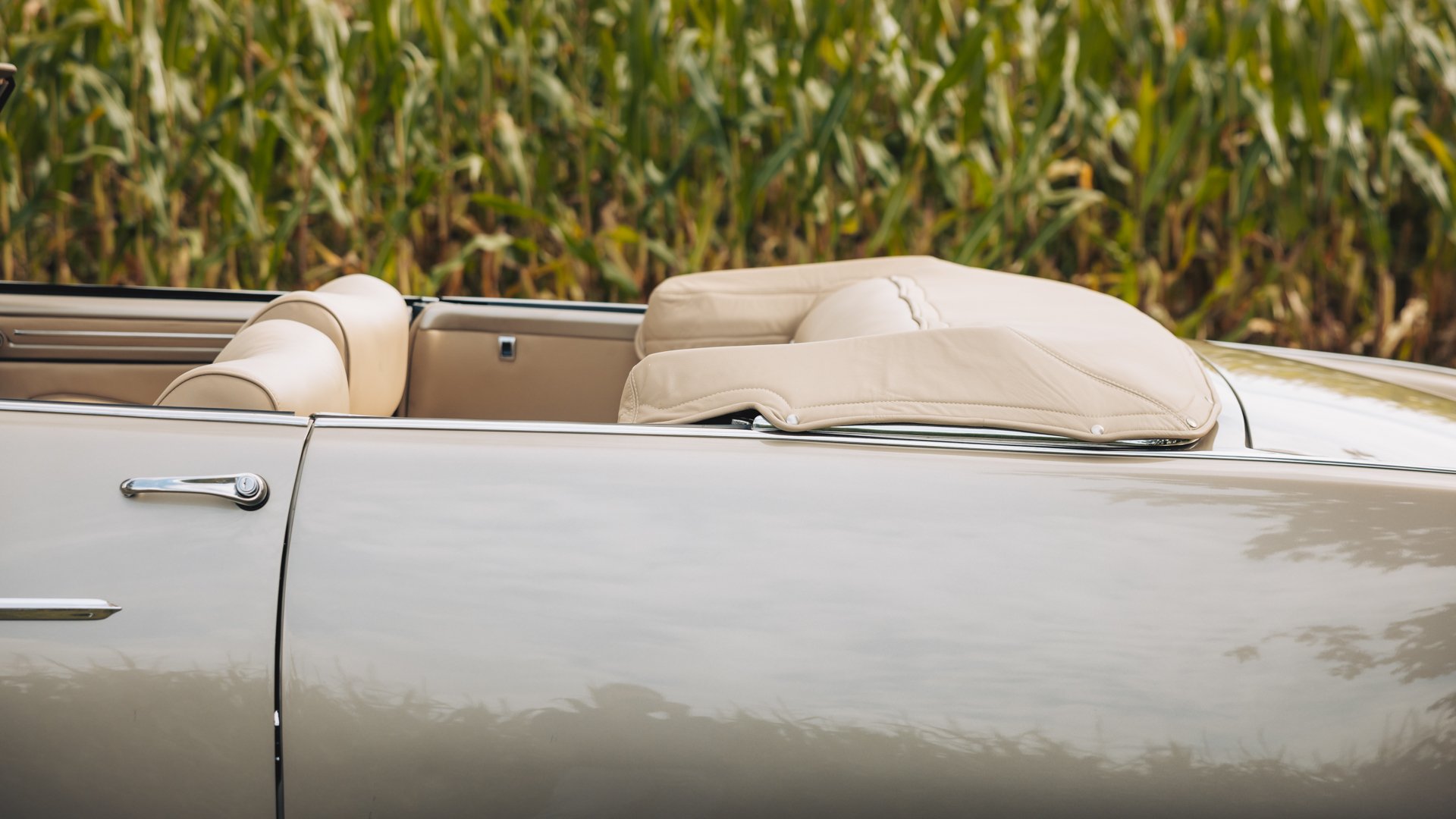 Broad Arrow Auctions | 1966 Citroën DS 21 Cabriolet Palm Beach by Chapron