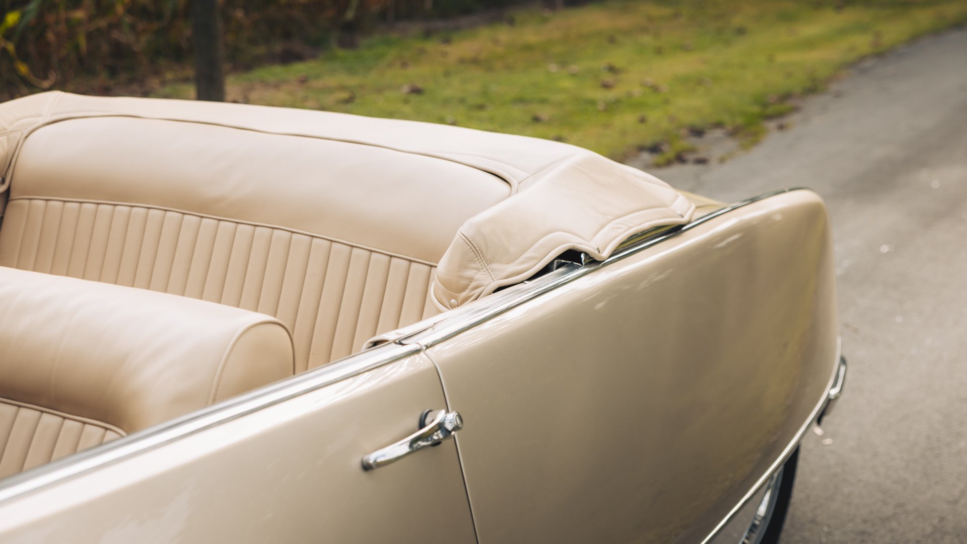 Broad Arrow Auctions | 1966 Citroën DS 21 Cabriolet Palm Beach by Chapron