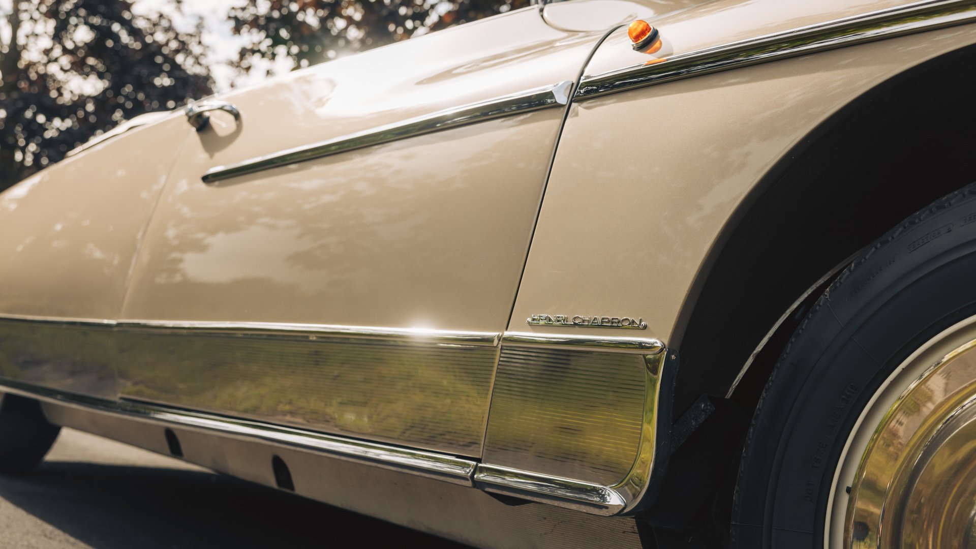 Broad Arrow Auctions | 1966 Citroën DS 21 Cabriolet Palm Beach by Chapron