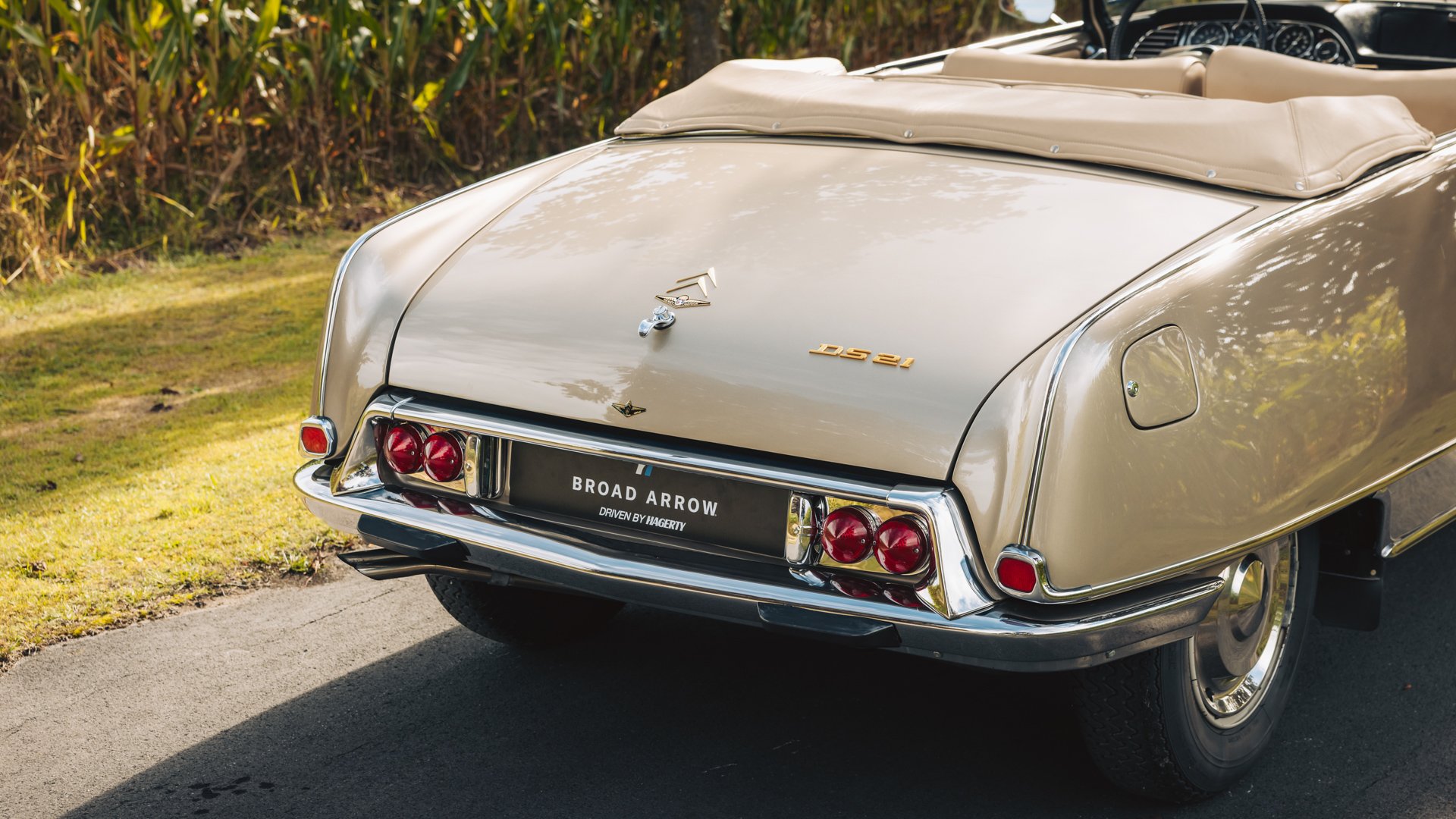 Broad Arrow Auctions | 1966 Citroën DS 21 Cabriolet Palm Beach by Chapron
