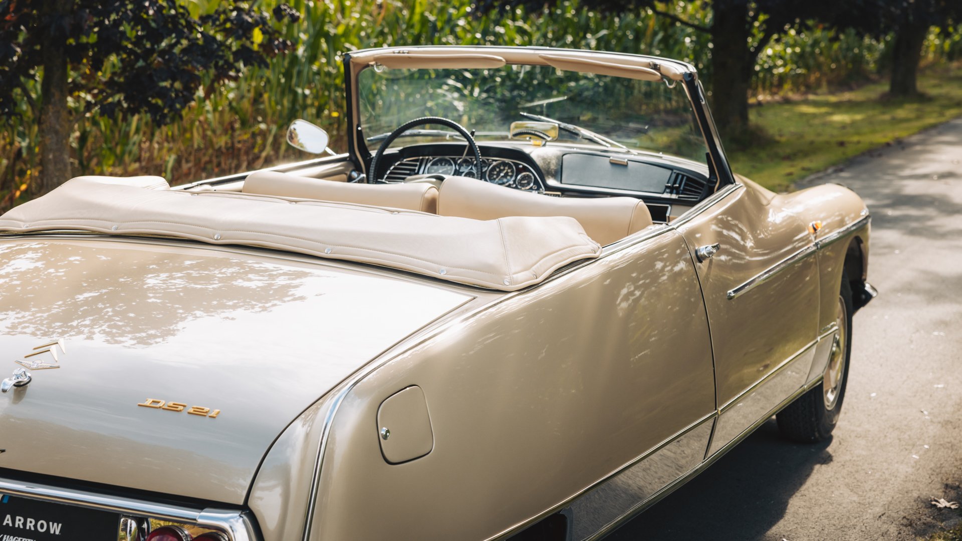 Broad Arrow Auctions | 1966 Citroën DS 21 Cabriolet Palm Beach by Chapron