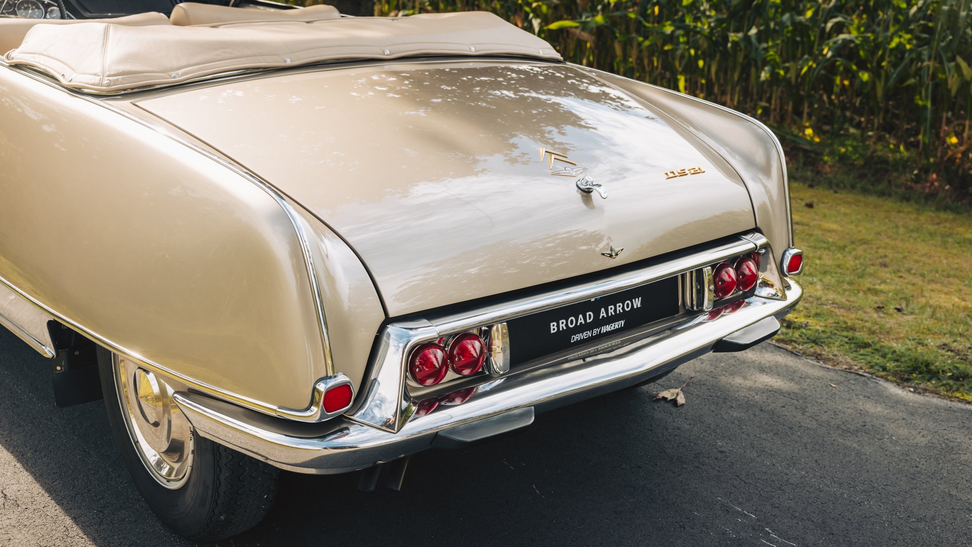 Broad Arrow Auctions | 1966 Citroën DS 21 Cabriolet Palm Beach by Chapron