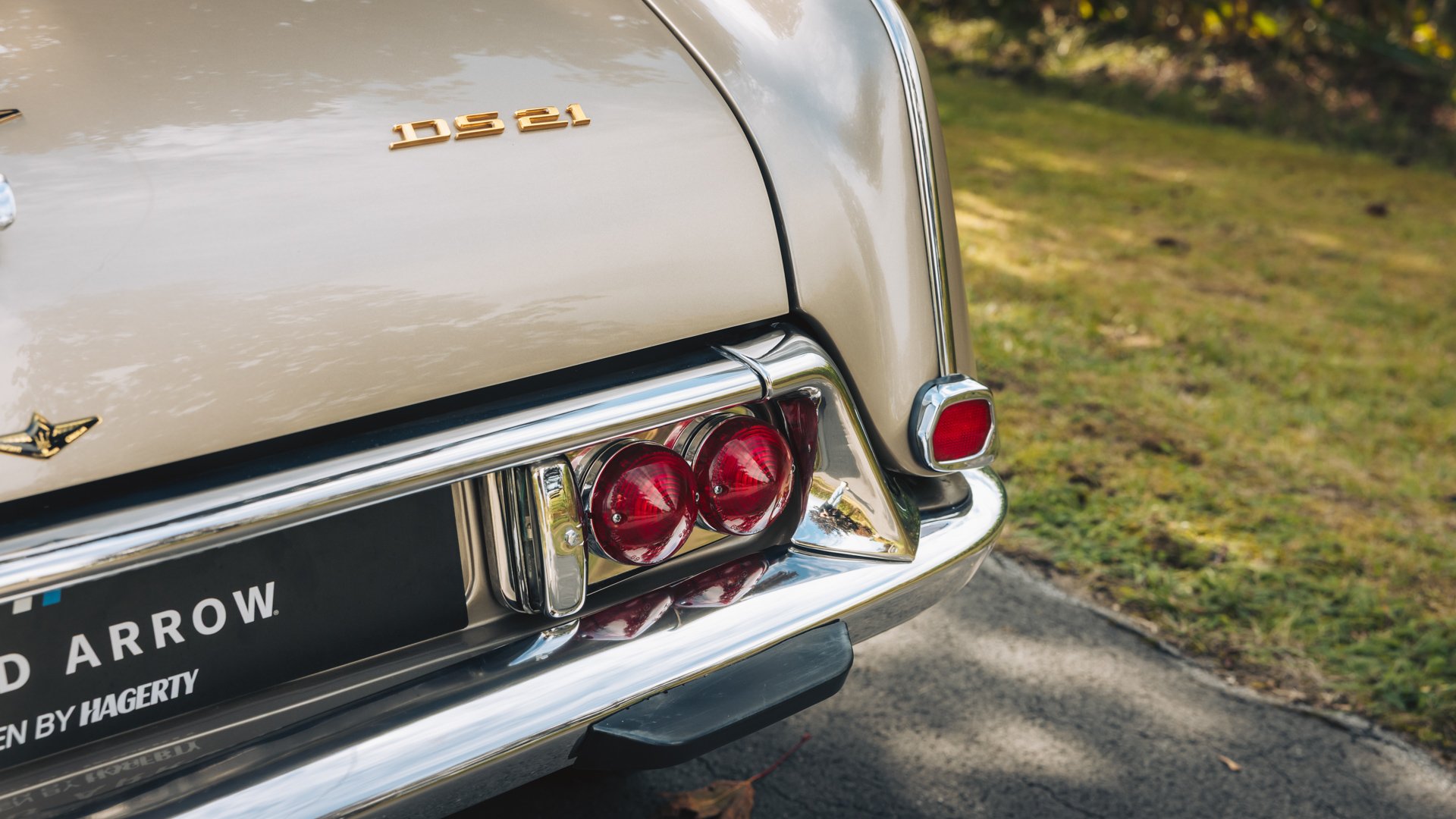 Broad Arrow Auctions | 1966 Citroën DS 21 Cabriolet Palm Beach by Chapron