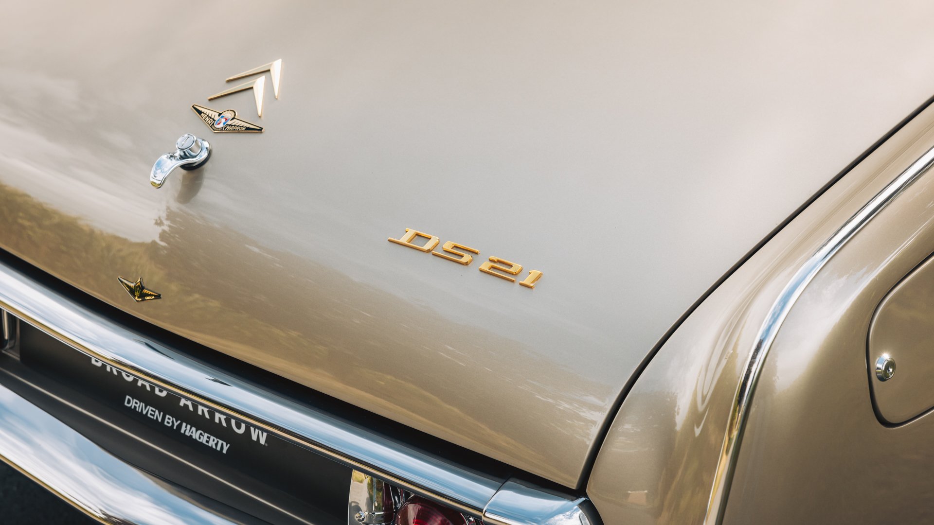 Broad Arrow Auctions | 1966 Citroën DS 21 Cabriolet Palm Beach by Chapron