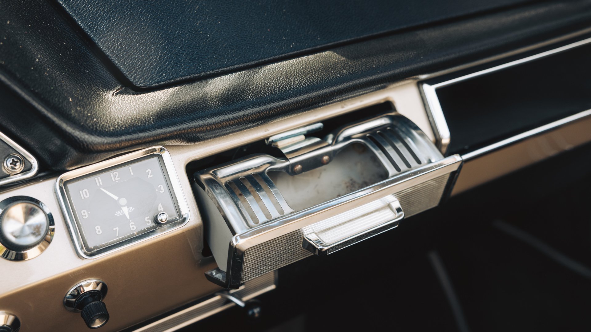 Broad Arrow Auctions | 1966 Citroën DS 21 Cabriolet Palm Beach by Chapron
