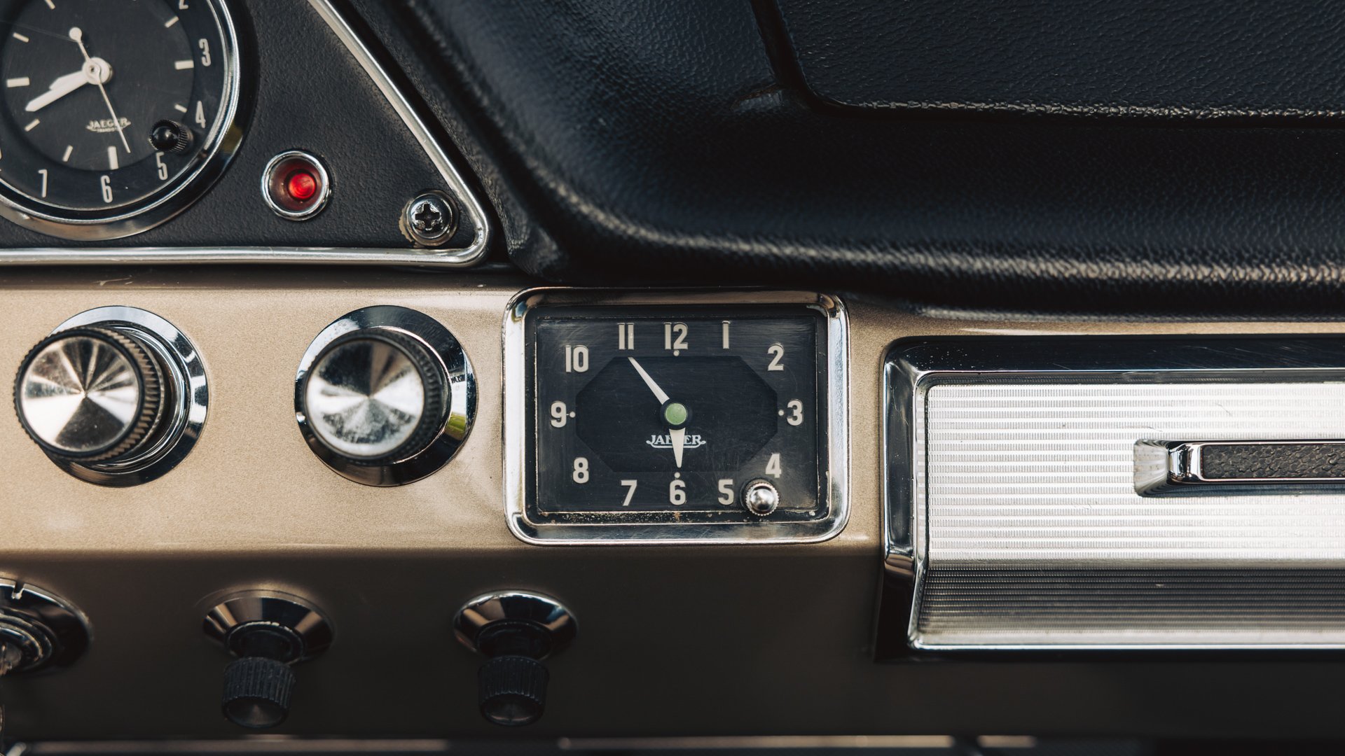 Broad Arrow Auctions | 1966 Citroën DS 21 Cabriolet Palm Beach by Chapron