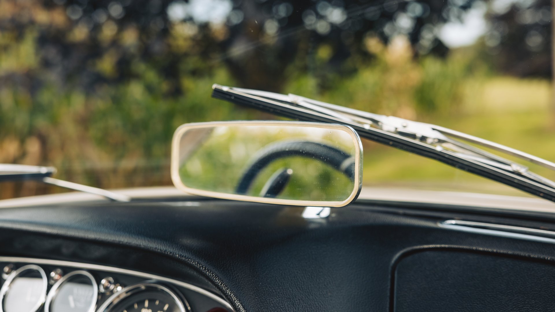 Broad Arrow Auctions | 1966 Citroën DS 21 Cabriolet Palm Beach by Chapron