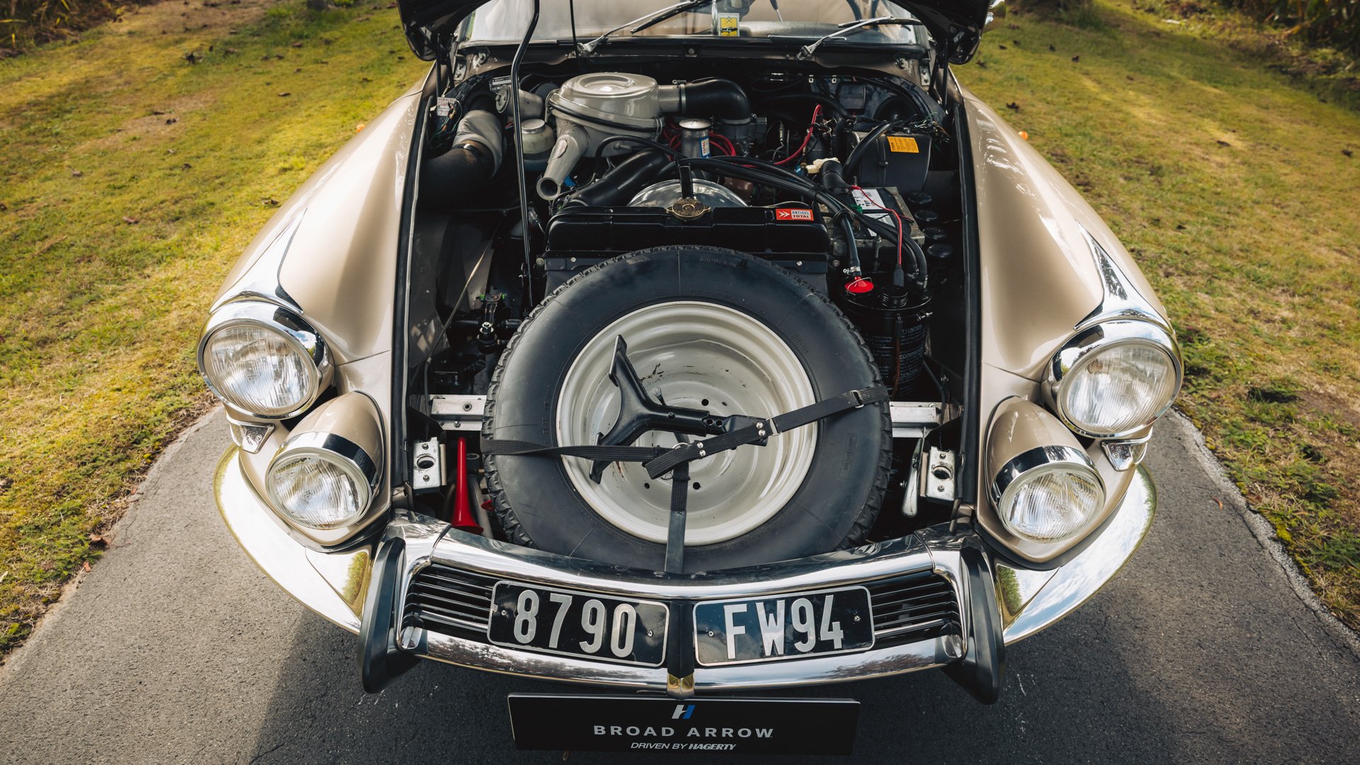 Broad Arrow Auctions | 1966 Citroën DS 21 Cabriolet Palm Beach by Chapron