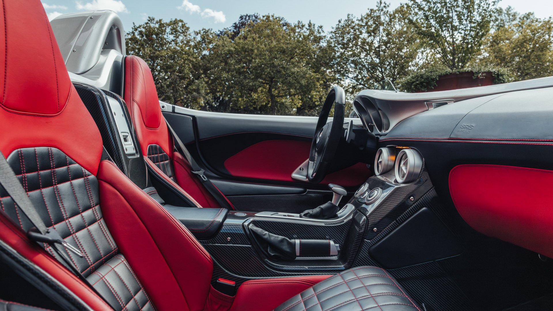 Broad Arrow Auctions | 2009 Mercedes-Benz SLR McLaren Stirling Moss