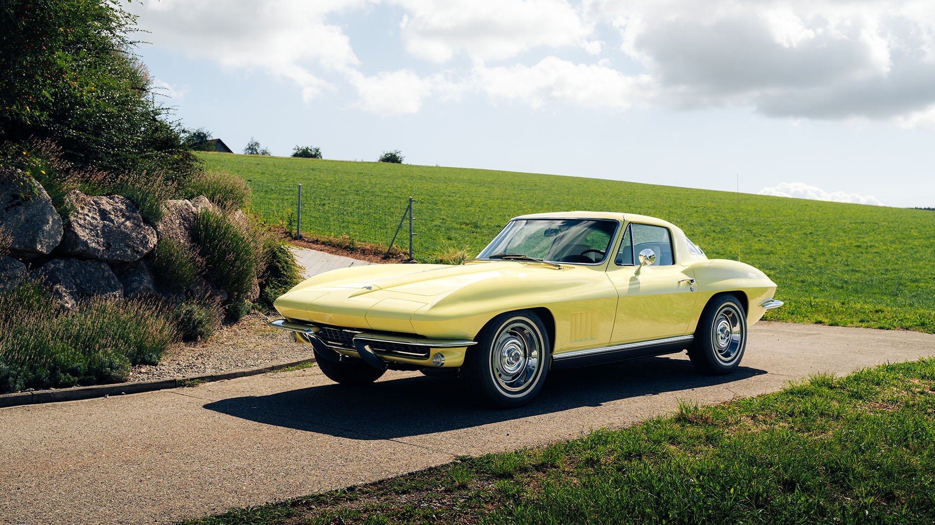 1967 Chevrolet Corvette Sting Ray 327 300 Coupe