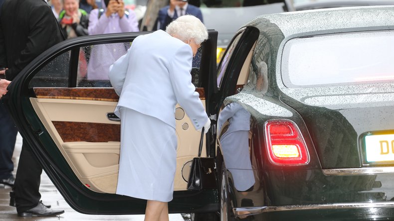 Broad Arrow Auctions | 2016 Bentley Mulsanne EWB Ex-Queen Elizabeth II
