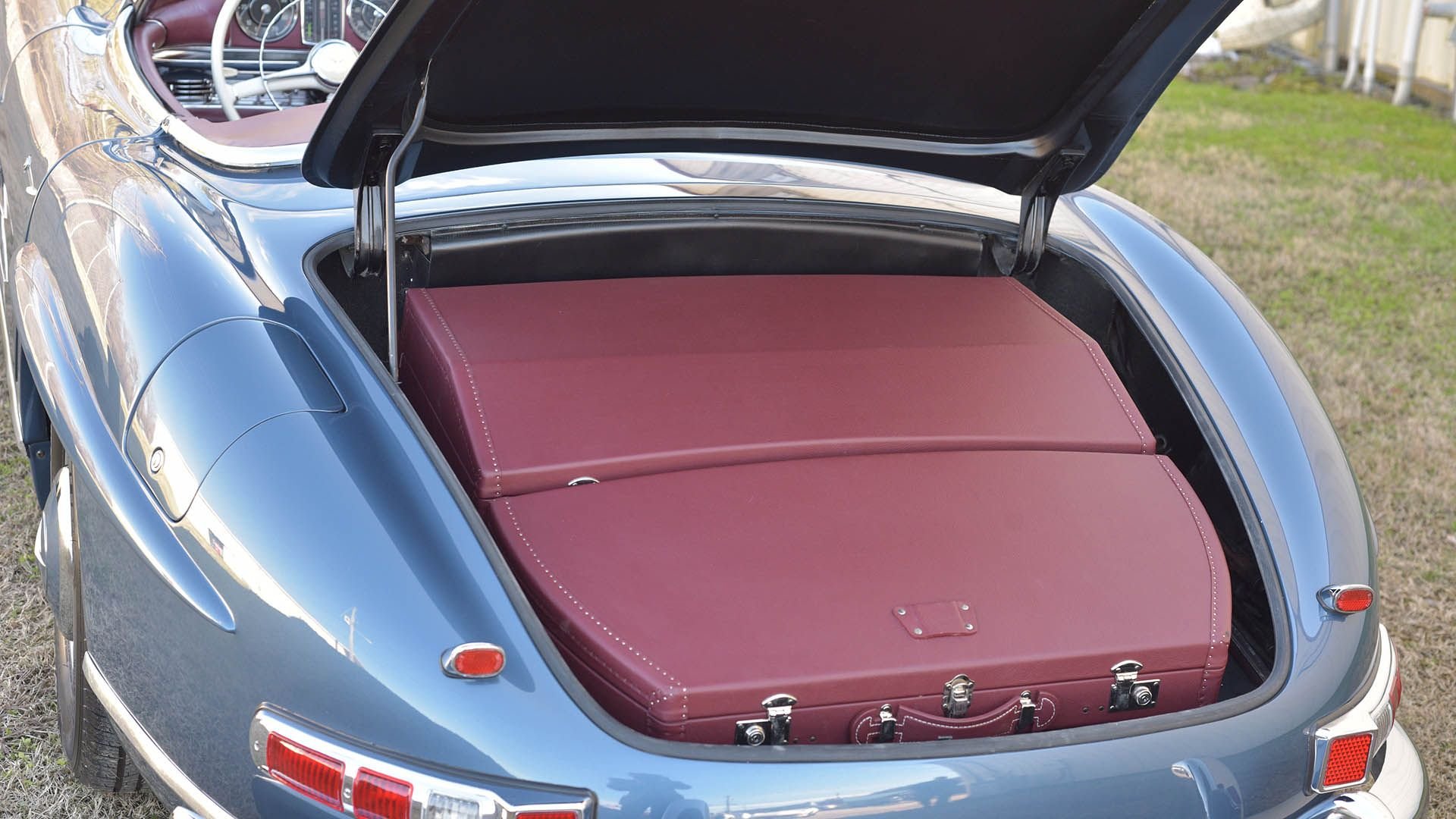 Broad Arrow Auctions | 1961 Mercedes-Benz 300 SL Roadster