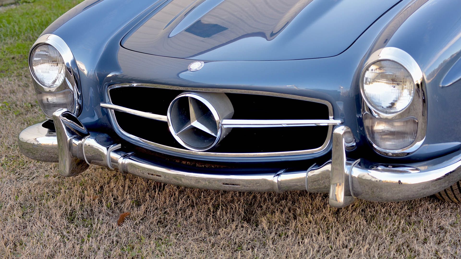 Broad Arrow Auctions | 1961 Mercedes-Benz 300 SL Roadster