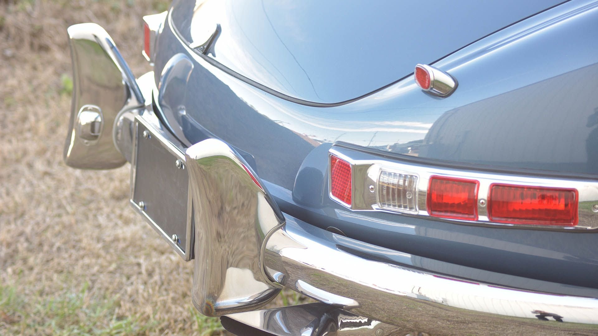 Broad Arrow Auctions | 1961 Mercedes-Benz 300 SL Roadster