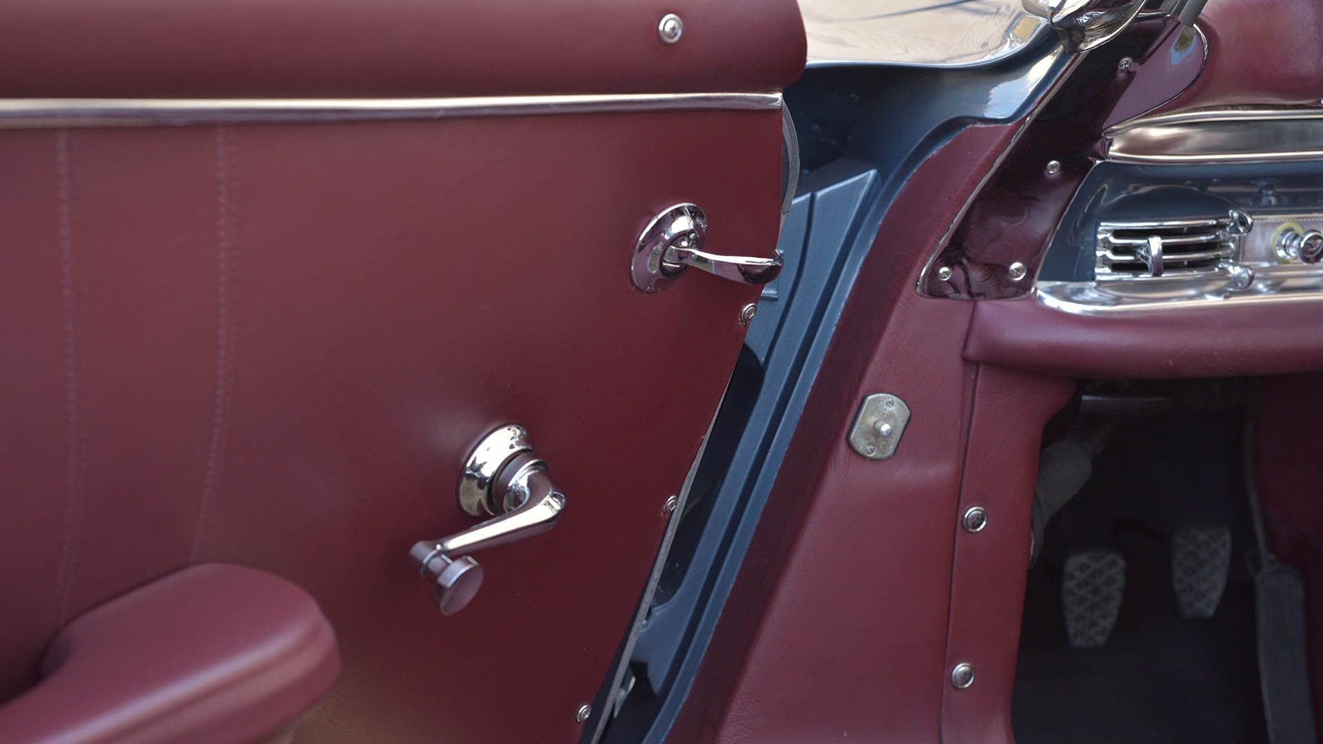 Broad Arrow Auctions | 1961 Mercedes-Benz 300 SL Roadster