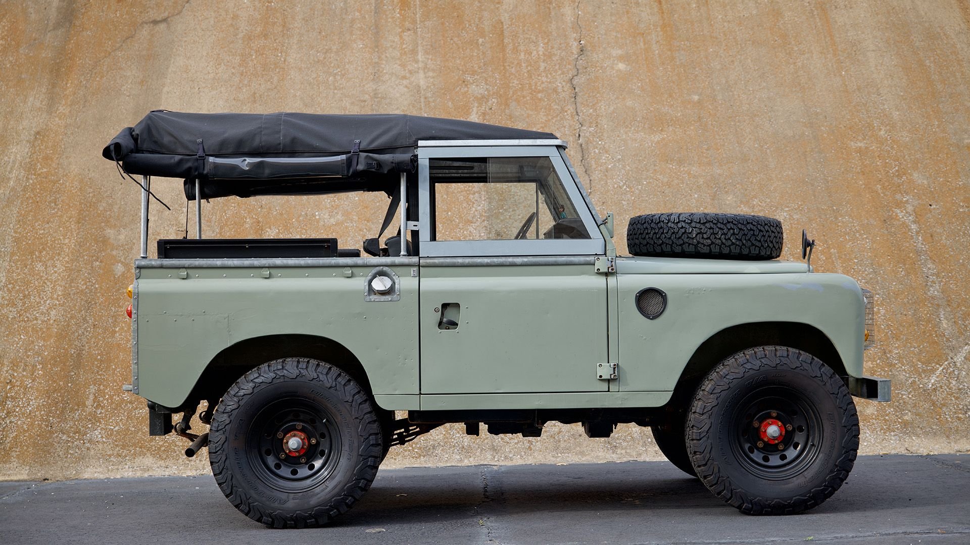 For Sale 1977 Land Rover Series III 88