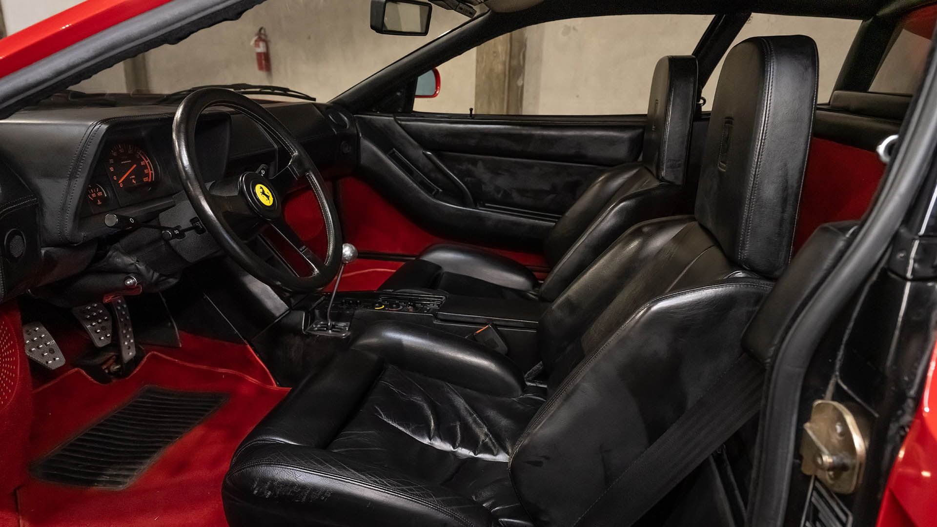 Ferrari Testarossa 2022 Interior