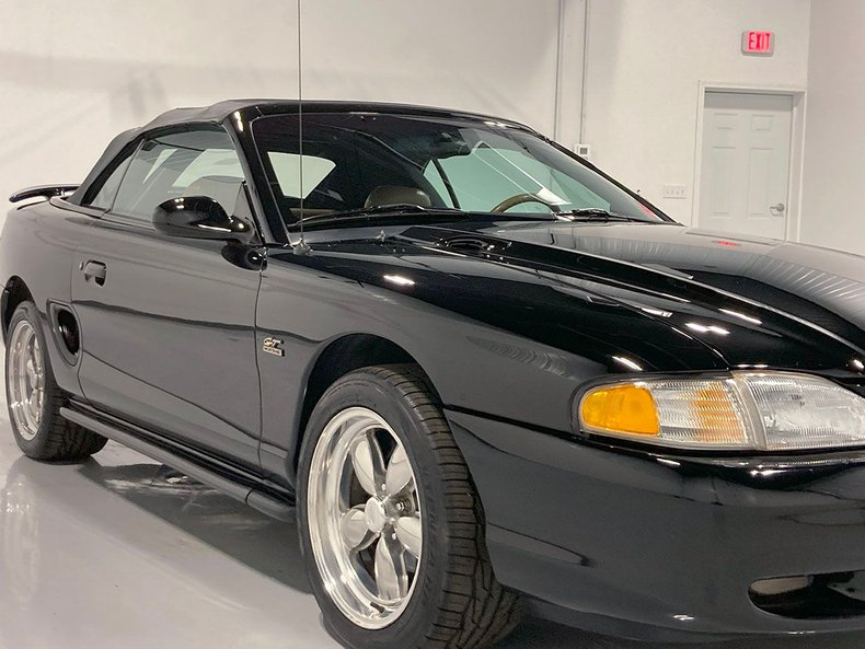 1995 Ford Mustang 14